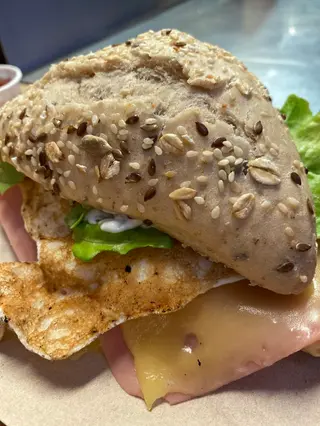 Sándwich Quemedas