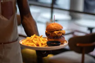 Classique Fish Tartare Burger