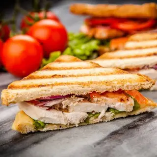 Chicken Sandwich with chips 