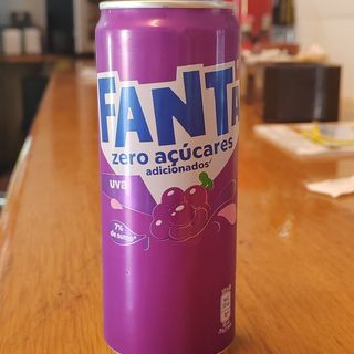Fanta Uva (33 Cl.)