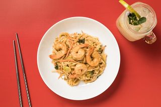 TALLARINES AL CURRY CON LANGOSTINOS