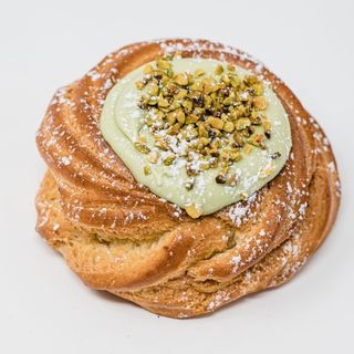 Zeppola crema chantilly pistacchio