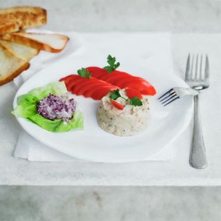 Salată de vinete cu maioneză de casa , ceapă și roșie/200gr