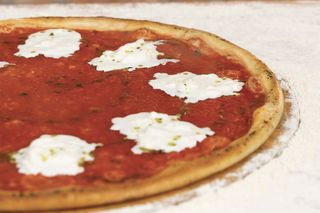 Pizza rossa stracciatella