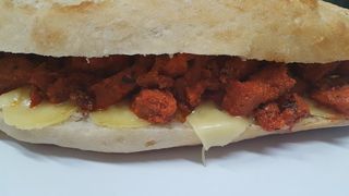 Bocadillo de zorza con queso