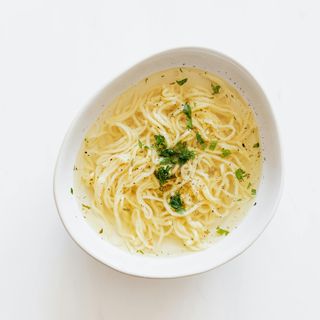 Rosół z domowymi kluseczkami