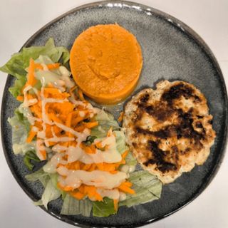 Пилешко кюфте с пюре от батат