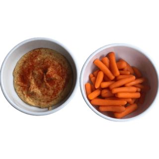Hummus Con Baby Carrots