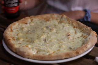 Pizza Cuatro Quesos (33 Cm.)