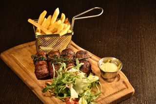 Mititei tradiționali (496 gr) 