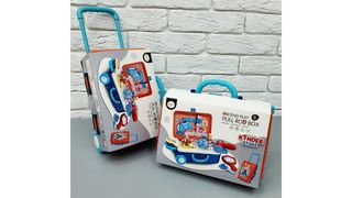 Трюмо в чемоданчике 16 предметов