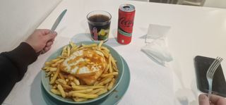 Francesinha Especial com Batata e Ovo