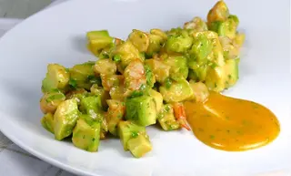 Salad Gambas y aguacate