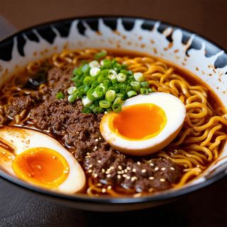 A4. Gyukotsu shio ramen piccante 