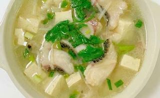 46. Zuppa con fettine di pesce