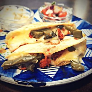 Quesadilla Nopal Con Chorizo