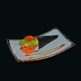 Temaki de Salmón y Aguacate