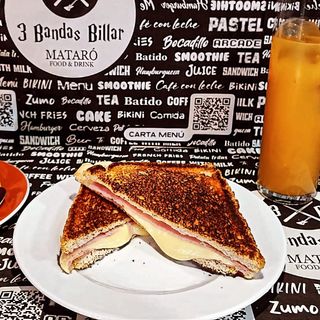 Bocadillo Caliente Bikini