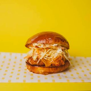 CHICKEN Coleslaw burger