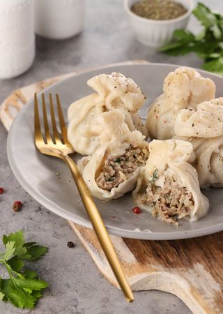 Хінкалі з мясом (8шт) Продукт заморожений.