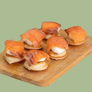  Minipancakes (10 Unidades Con Salmón Ahumado)