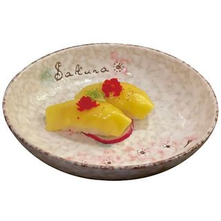 106. Nigiri De Queso Flambeado (4 pzs.)