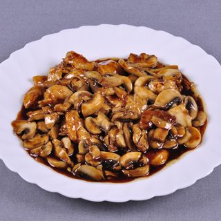 56. Пилешко с печурки (400г)