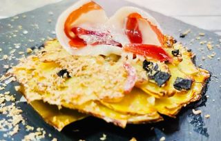 Ensalada de flor de alcachofa confitada