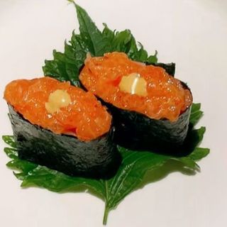 64. Salmone spicy - 2 pezzi