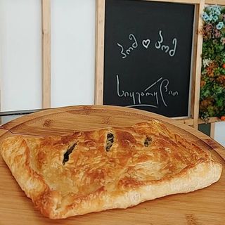 საფირმო ხორცის ღვეზელი