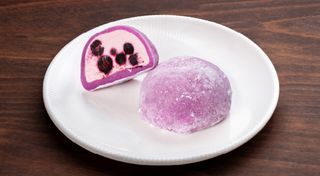 Моті лісова ягода