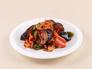 Салат телятина с перц и бакл 