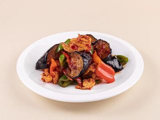 Телятина с перцем баклажанами