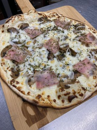 Pizza Carbonara