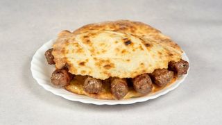 Sarajevski ćevap u somunu