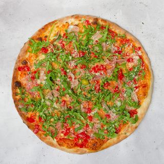 Pizza sa rukolom i pršutom 32 cm