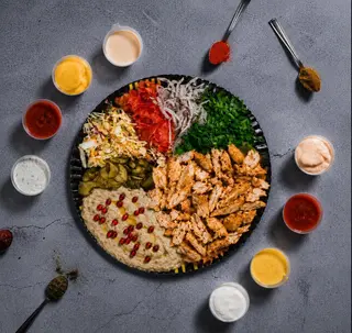 Kebab de Pui cu Sos de Vinete La Farfurie