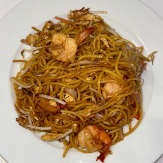 Tallarines fritos con bambas