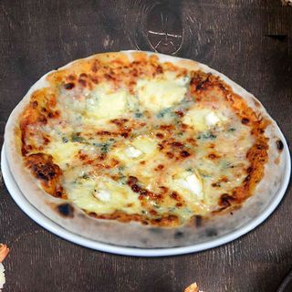 Pizza Quatro Formaggi - 32 cm/1-2 pers