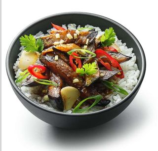 Баклажани з куркою в соусі Карі (250г)