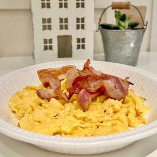 UOVA STRAPAZZATE CON BACON