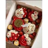 Cupcakes With Chocolate And Strawberry