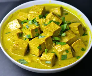 Tofu in sos curry