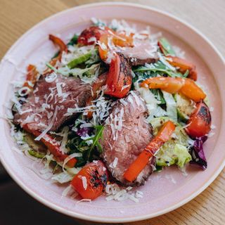 Салат з телятиною