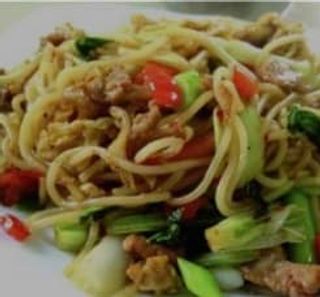 230 Spaghetti piastra con pollo
