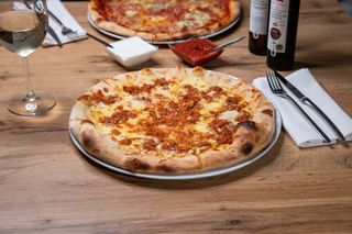 Pizza Bolognese
