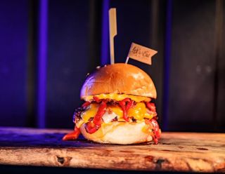 Meniu Smeș Cizi Burger