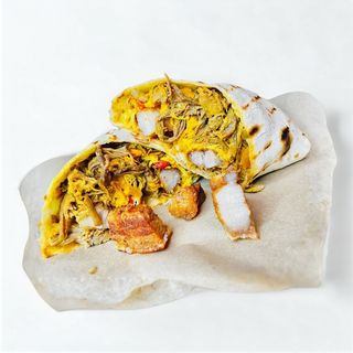 Burro Con Carne, Pollo y Chicharrón