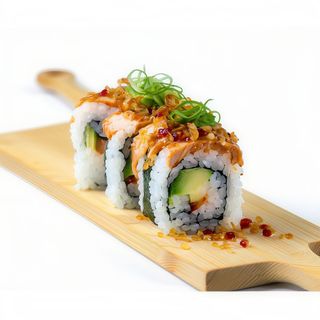 38 Uramaki De Pollo Con Aguacate Y Pepino (8 Pzs.)