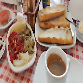 Barra De Pan Tostado Con Tomate Y Alioli